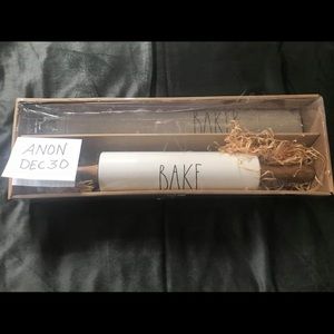 Rae Dunn Rolling pin set